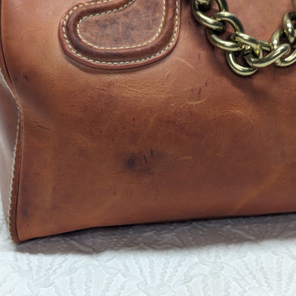 GAYA | Leather Chain Satchel - Picture 10 of 12